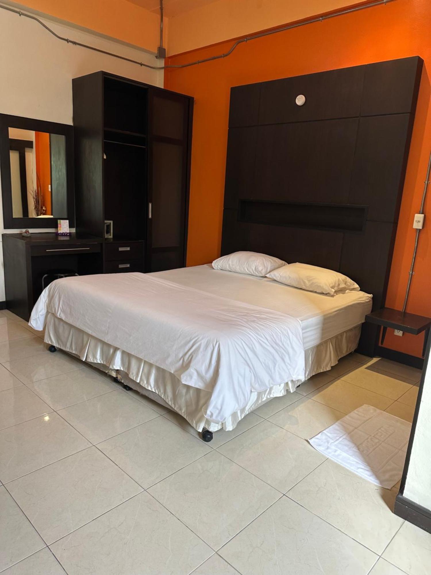 Cozy Place Patong Buitenkant foto